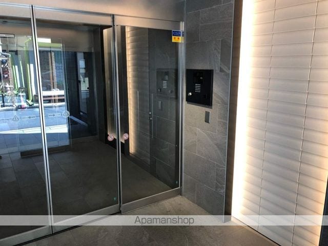 東京都新宿区山吹町[1LDK/40.66m2]のエントランス2