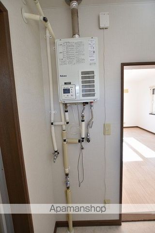 ΑNEXTウールーの内装写真
