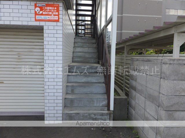 ホワイトパレスキタダIIIの玄関写真