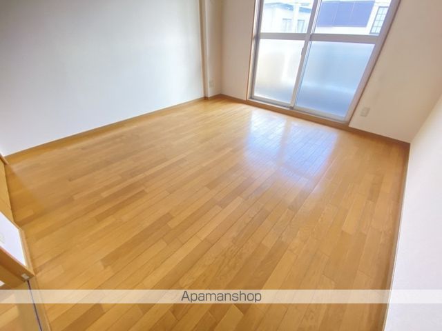 クリスタルマンションの内装写真