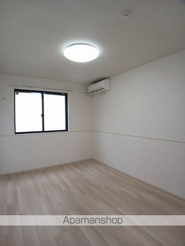 KURA・保田窪本町の内装写真