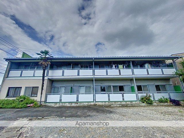 小林マンション3号棟の外観写真