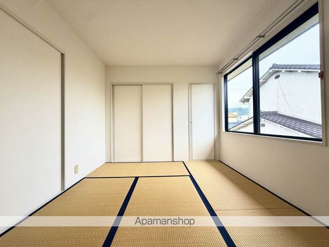オークス 弐番館の内装写真