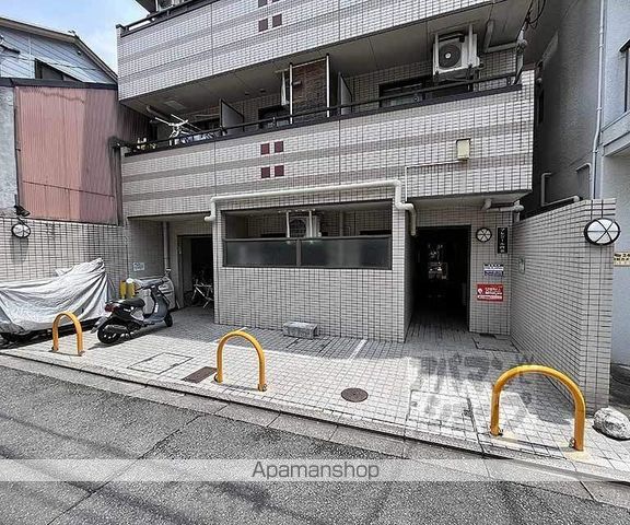 プレジール四条の玄関写真