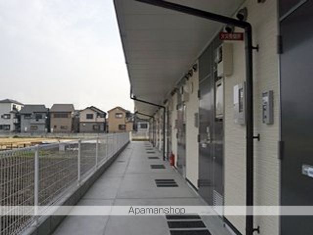 レオパレスWINGの玄関写真