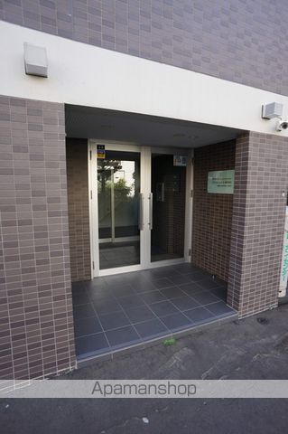 プレシェルト南円山の玄関写真