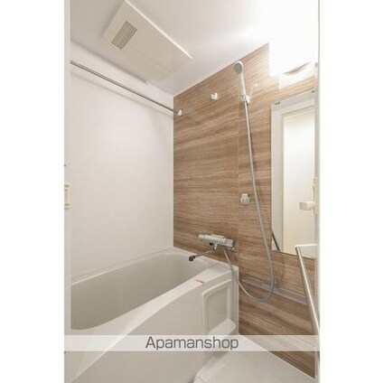 コンフォリア・リヴ横浜平沼[1K/21.12m2]のバス