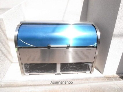 東京都世田谷区松原５丁目[1LDK/48.86m2]のエントランス2