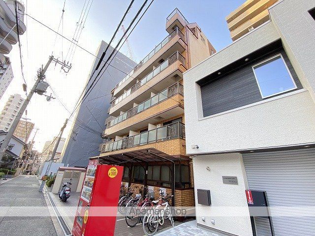シャイニングスターの外観写真