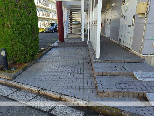 レオパレスリベル丸山の玄関写真