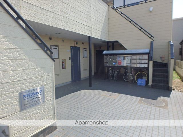 ルネッサ伊刈の玄関写真