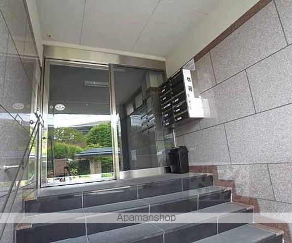 鳴滝音戸山町マンションの外観写真