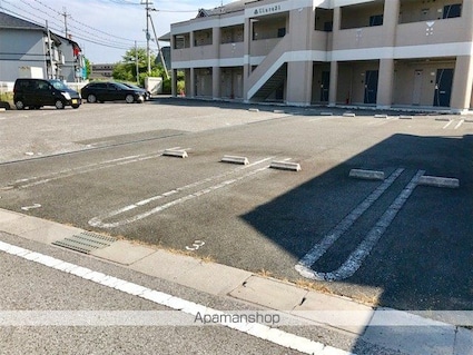 滋賀県彦根市野瀬町[1R/29.7m2]の駐車場2