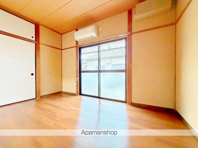 浜松市中央区 1階建 築49年の内装写真