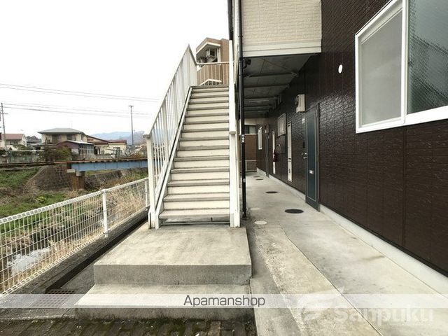 シャルマン牛渕Aの玄関写真