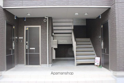 フレッチェ・ボスコⅡ（２）[1R/32.62m2]のエントランス