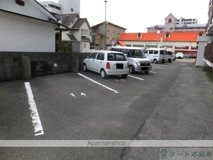 たかおマンション[2LDK/44.22m2]の駐車場2
