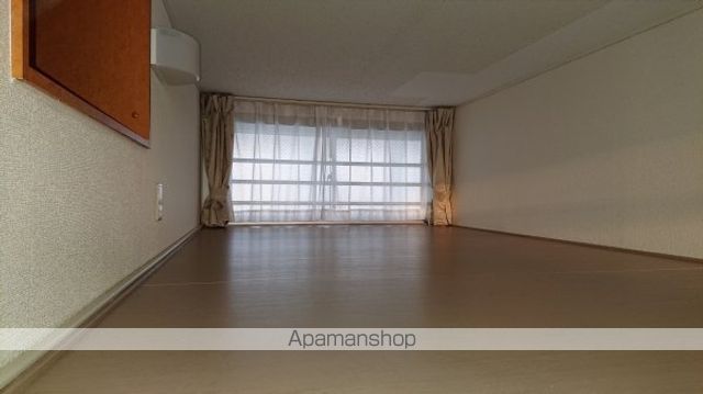 レオパレスネスト鳶尾の内装写真