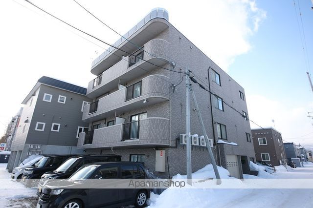 RAPHLESの外観写真