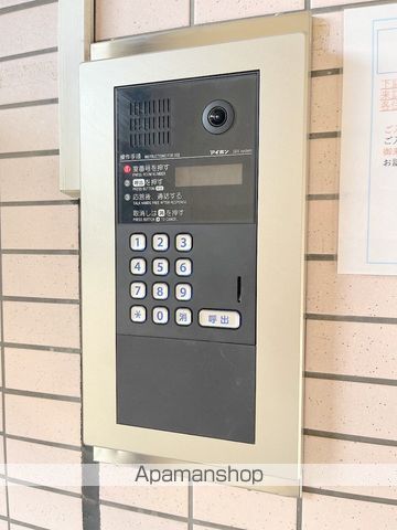 南風マンションの玄関写真