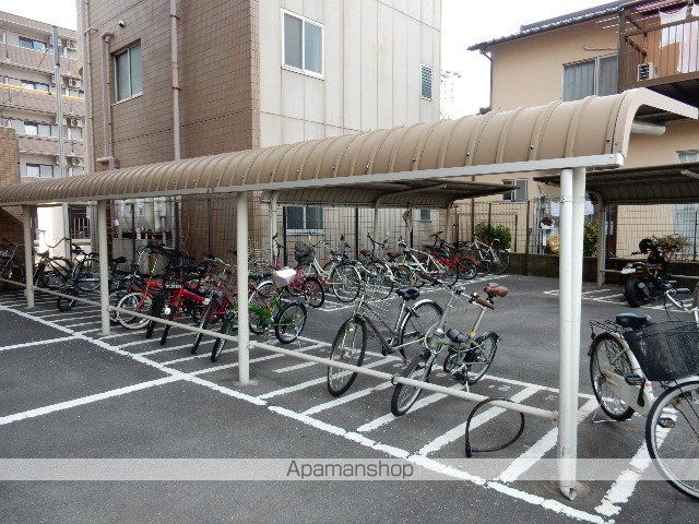 マンションニューヨーク医大東の外観写真