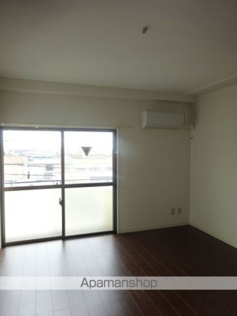パルム加納[2LDK/64.47m2]のリビング・居間