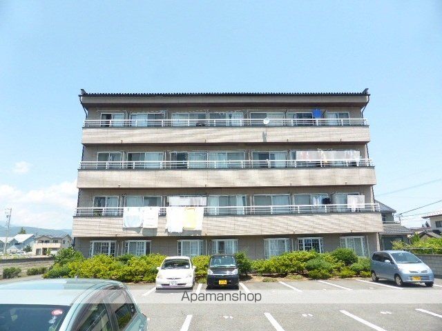 コーポ・ビックウェイブS棟の外観写真