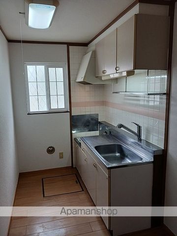 クレストヒルズ Dの内装写真