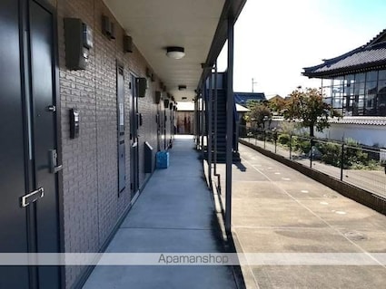 滋賀県蒲生郡日野町大字松尾[1K/30.03m2]のエントランス2