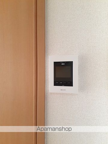 アベンシス5の内装写真