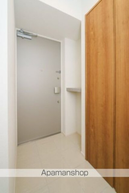 Ｔｈｅ　Ｖｅｒｌｕｘ　Ｔａｋａｎａｗａ[1LDK/43.86m2]の玄関