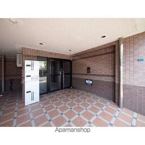 クレストステージ内山の玄関写真