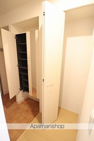 高徳線 佐古駅 徒歩12分 2階建 築12年の内装写真