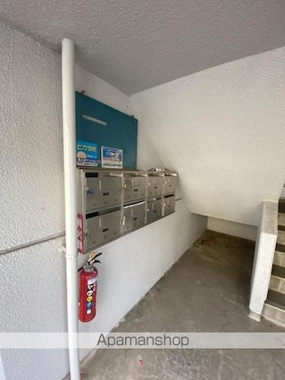 ヴィラ栗林[3DK/57m2]の共用部2