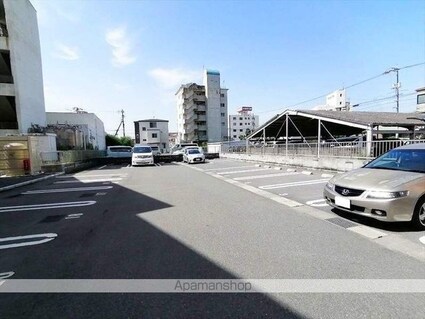 ヴィーロ　キャピターレ[1LDK/48.53m2]の駐車場