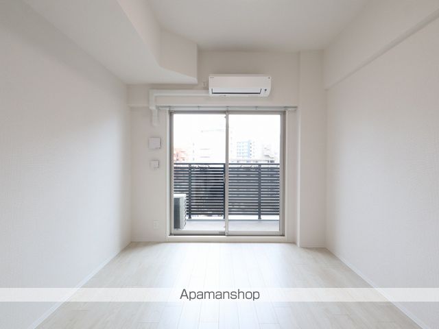 SOLメイクス新栄の内装写真
