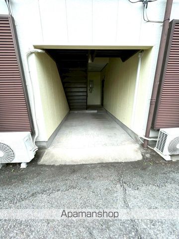 村田コーポの玄関写真
