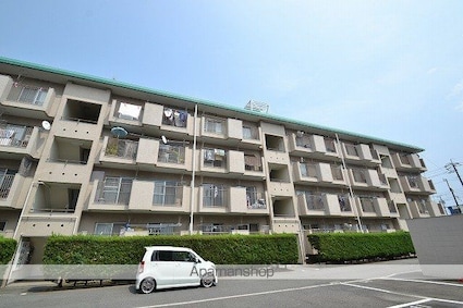 新納マンション[3DK/62.4m2]の外観2