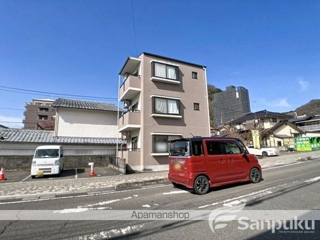 グローバル道後の外観写真