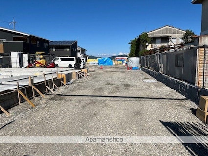 ファミリエ　Ⅰ[1LDK/44.7m2]のエントランス1