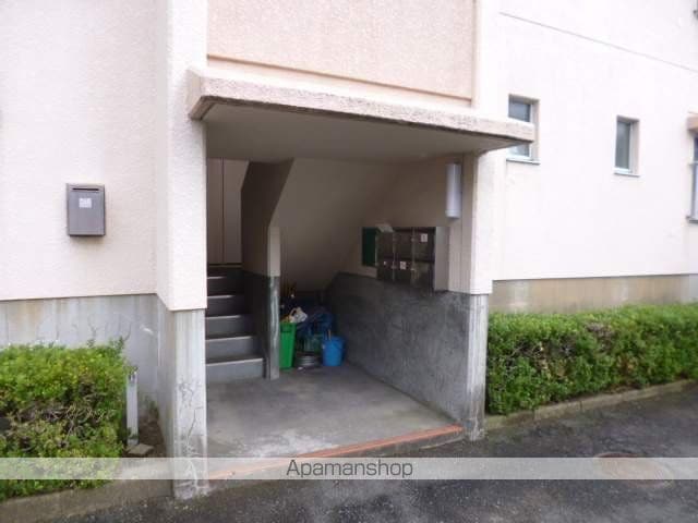 オオガマンションの玄関写真