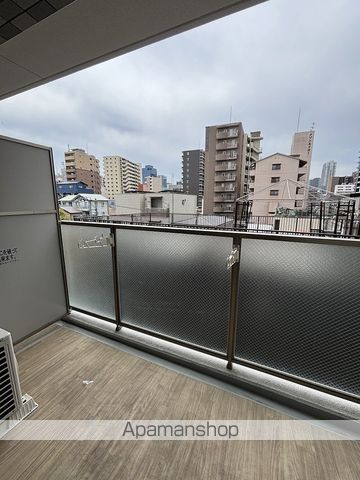 ESLEADOSAKAUMEDALUXEの内装写真