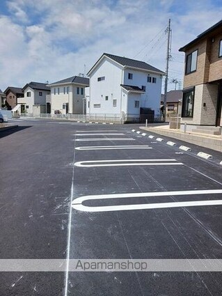 シャルマン　ワン[1LDK/47.74m2]の駐車場