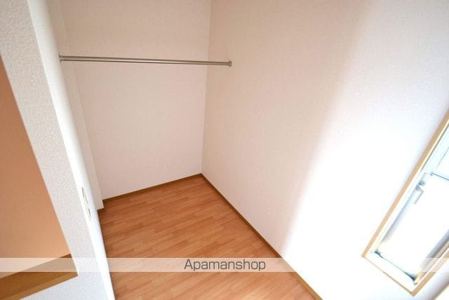 リースランド野高谷 Cの内装写真