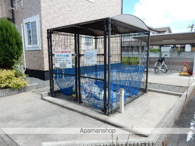 クレストール福泊B棟の外観写真