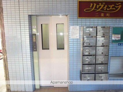 リヴィエラ二葉町[1R/21.4m2]のエントランス