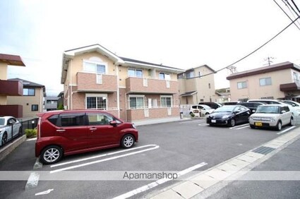 ラフレシール[1R/32.9m2]の駐車場1