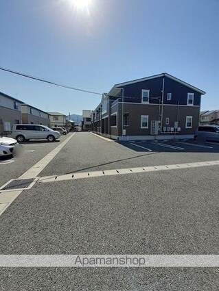 ルミエールＢ[3LDK/67.91m2]の駐車場