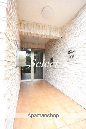 オーシャン本牧[2DK/41.5m2]のエントランス1