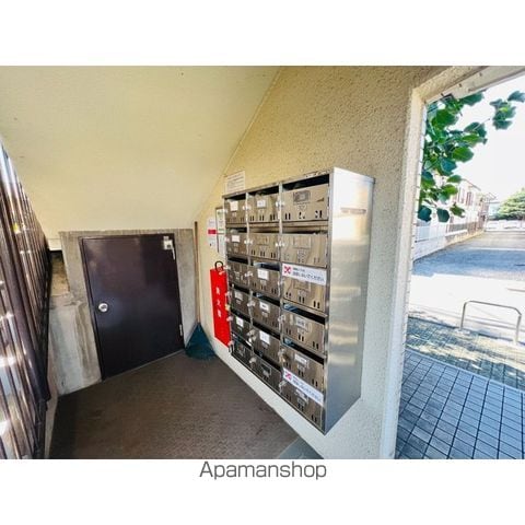 グレースピア百草園の玄関写真